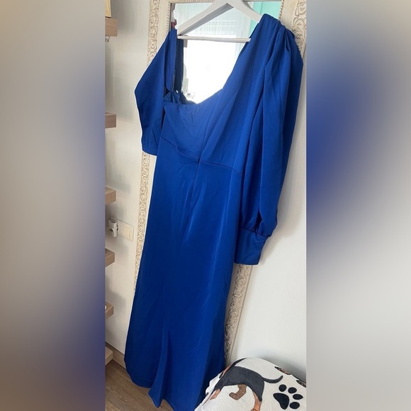 Elegant Blue One-Shoulder Dress - Picture 3 of 8